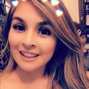 Meet your Posher, Sarina